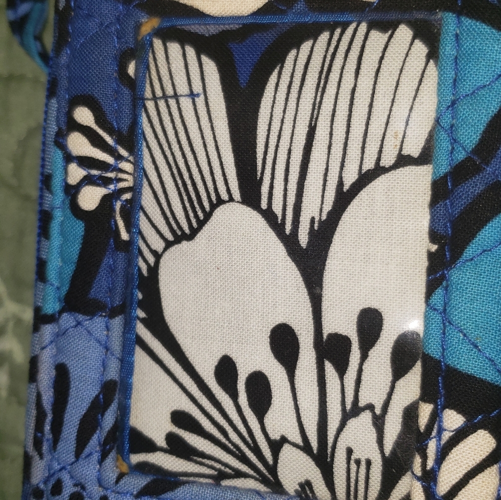 🍀NWOT Vera Bradley wristlet FREE WITH PURCHASE OF VERA BAG - Picture 7 of 7